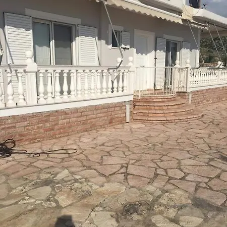 Giulia Beach House 别墅 *
