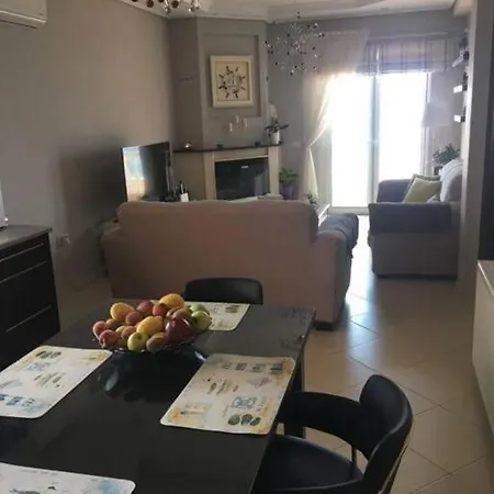 Giulia Beach House 别墅 *